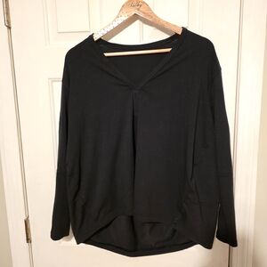 Women's Black Long Sleeve Top